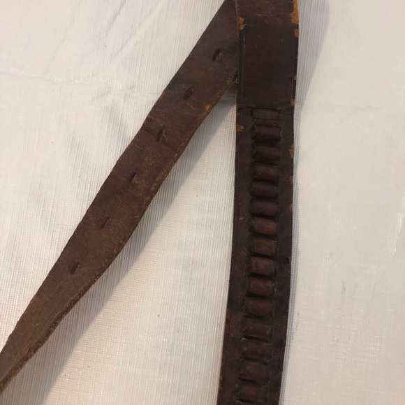 Vintage Weathered Women’s Hunting Belt SZ 32, 30/31 Waist Made in Hong Kong - Picture 7 of 14